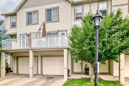 105 Copperfield Lane Se, Calgary, AB, T2Z4S9 | Card Image