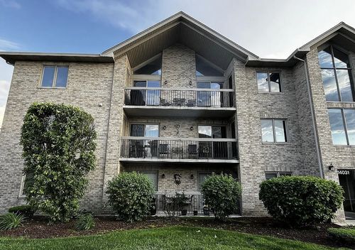 apt-301-14031 Norwich Ln, Orland Park, IL, 60467-8672 | Card Image