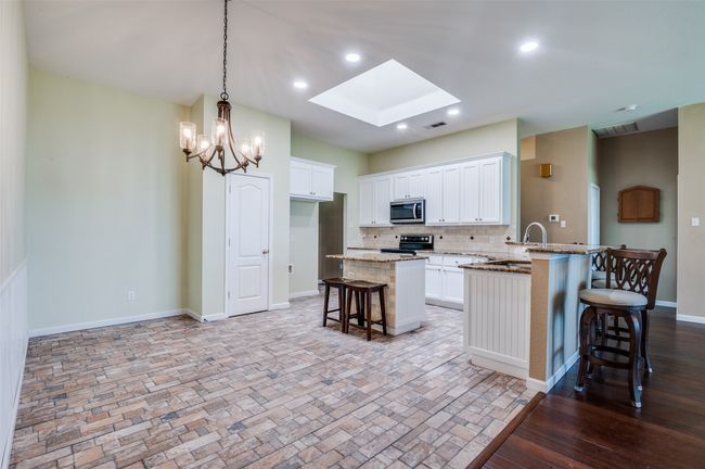 6051 W Fall Dr, House other with 4 bedrooms, 3 bathrooms and null parking in Midlothian TX | Image 9