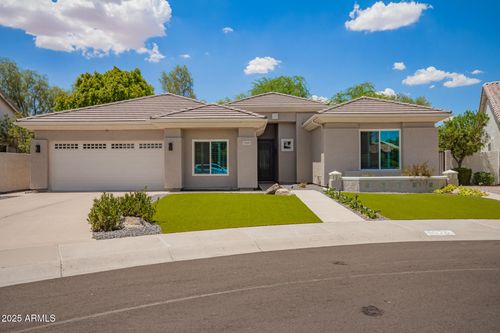 5020 S Mcclelland Dr, Chandler, AZ, 85248-6040 | Card Image