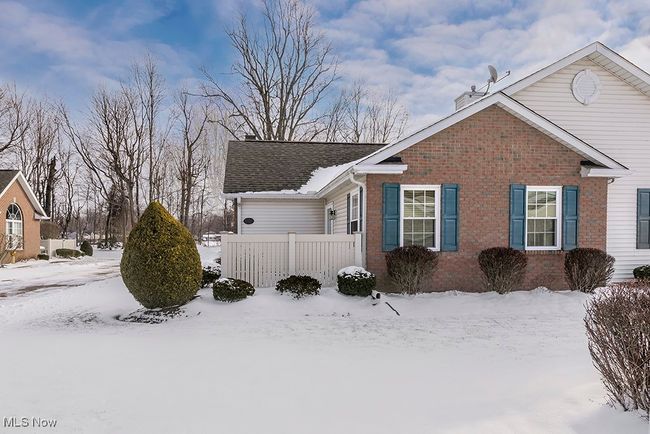 UNIT-6 - 7572 Monterey Bay Dr, Condo with 2 bedrooms, 2 bathrooms and null parking in Mentor-On-The-Lake OH | Image 4