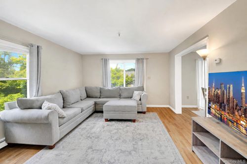 1-39 Bradley St, Dobbs Ferry, NY, 10522-1901 | Card Image