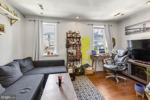 apt-2-238 W Girard Ave, PHILADELPHIA, PA, 19123-1780 | Card Image