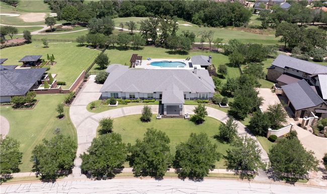 Bird's eye view of a pool | Image 26
