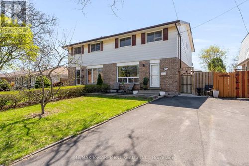 102 Berkindale Drive, Hamilton (Riverdale), ON, L8E1M5 | Card Image