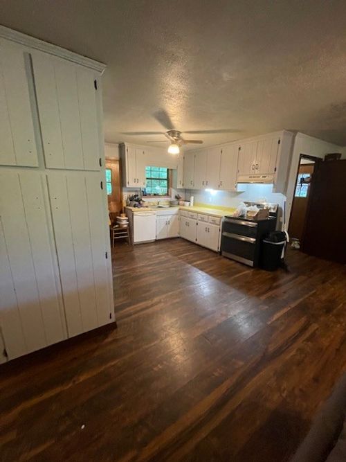 420 W Kelly Rd, Pleasantville, TN, 37033-1764 | Card Image