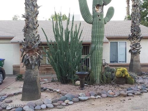 4101 W Plantation St, Tucson, AZ, 85741-1049 | Card Image