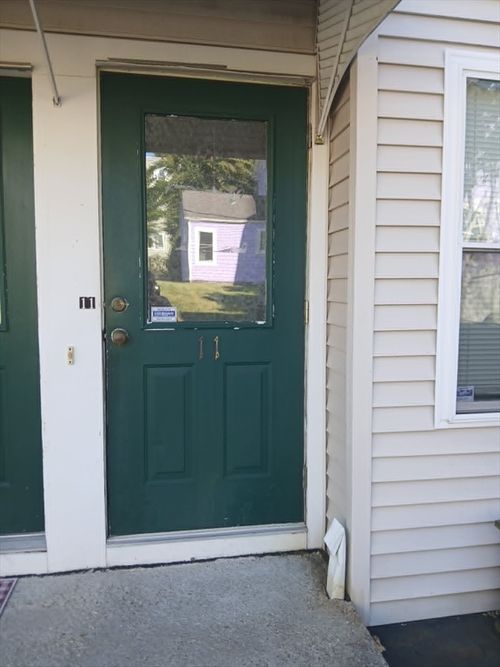 11-215 Walnut St, New Bedford, MA, 02740 | Card Image