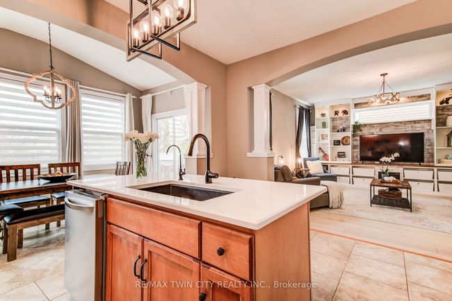 616 Frieburg Dr, House other with 5 bedrooms, 4 bathrooms and 2 parking in Waterloo ON | Image 14