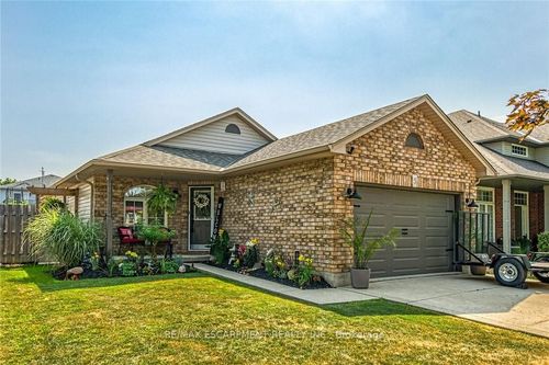 5 Carnegie Crt, Caledonia, ON, N3W2M8 | Card Image