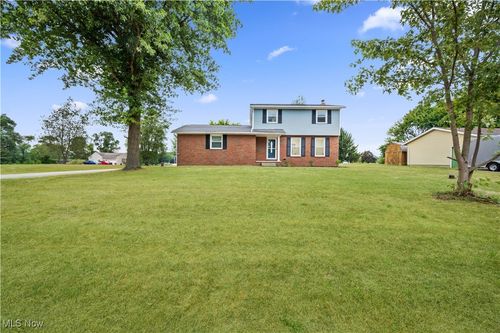 14865 Millrich Cir Ne, Hartville, OH, 44632-9377 | Card Image