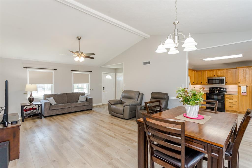 Truitt Cir, The Colony, TX 75056
