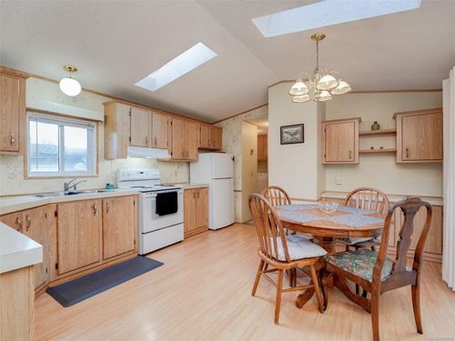 220-2779 Stautw Rd, Saanichton, BC, V8M2C8 | Card Image