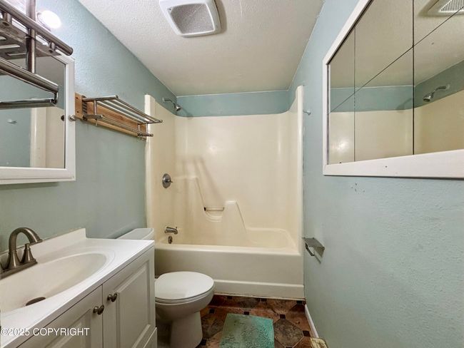 Bathroom | Image 16