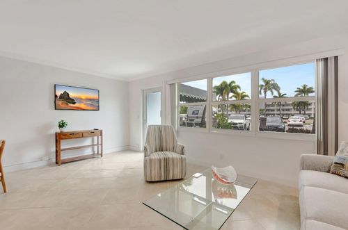 1072 Yarmouth Dr, Boca Raton, FL, 33434 | Card Image