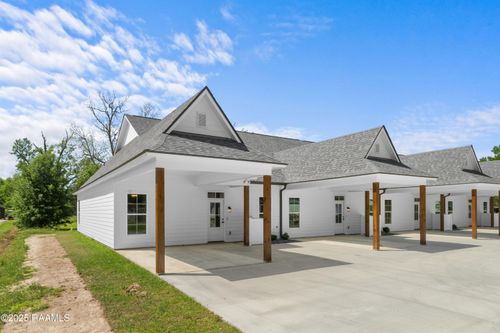 210 E D St, Rayne, LA, 70578-7218 | Card Image