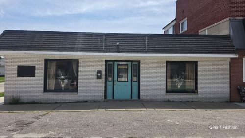 15040 E 9 Mile Rd, Eastpointe, MI, 48021-2140 | Card Image