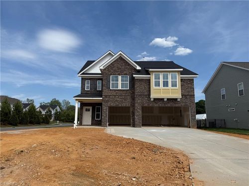 2129 Beechwood View Dr, Winston-Salem, NC, 27106-9904 | Card Image