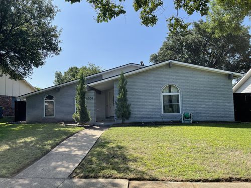 8508 Londonderry Ln, Dallas, TX, 75228-5441 | Card Image
