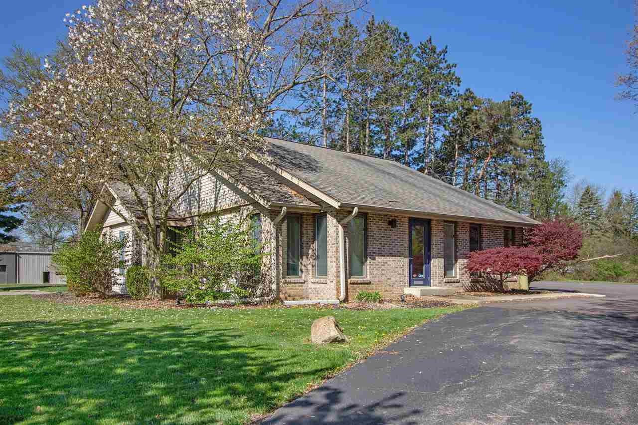 2652 Spring Arbor Rd, Jackson, MI 49203