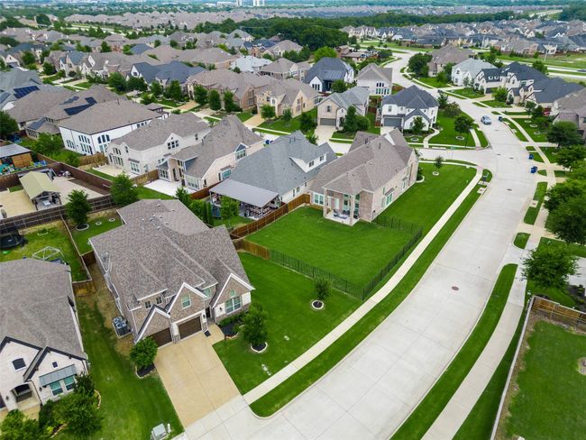 Aerial perspective of suburban area | Image 36