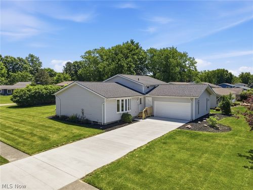 15677 Pinewood Drive, Strongsville, OH, 44149 | Card Image
