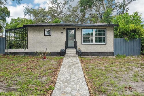 8514 N Branch Ave, TAMPA, FL, 33604-1424 | Card Image