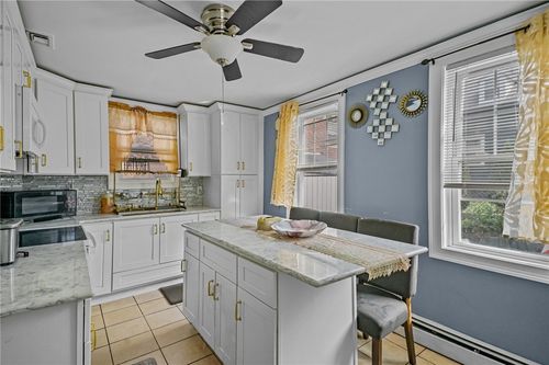 30 Touro St, Providence, RI, 02904-2535 | Card Image