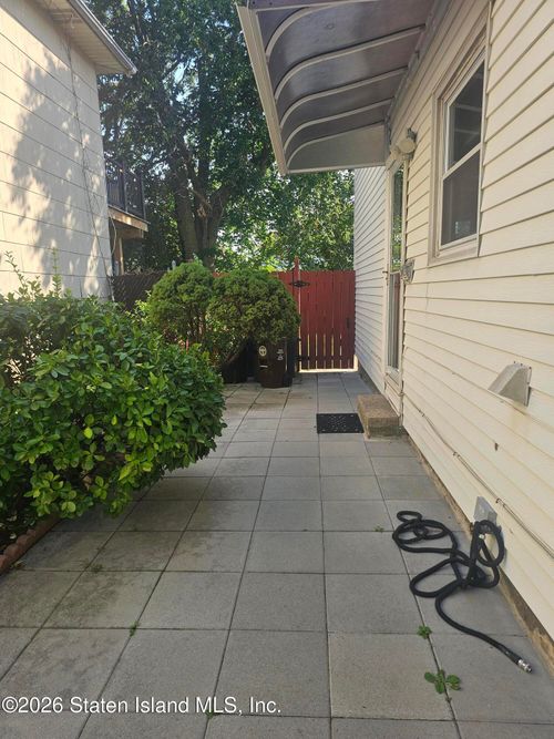 side-apartment-40 Copley Street, Staten Island, NY, 10314 | Card Image