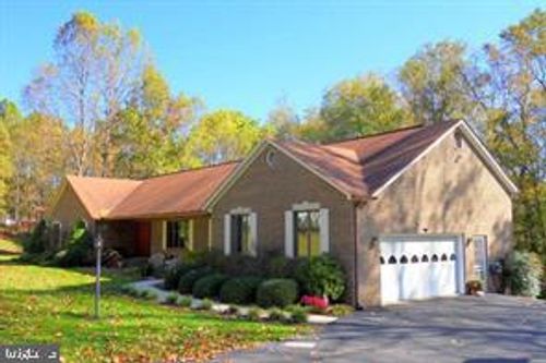 8839 Stratford Ct, Owings, MD, 20736-3602 | Card Image