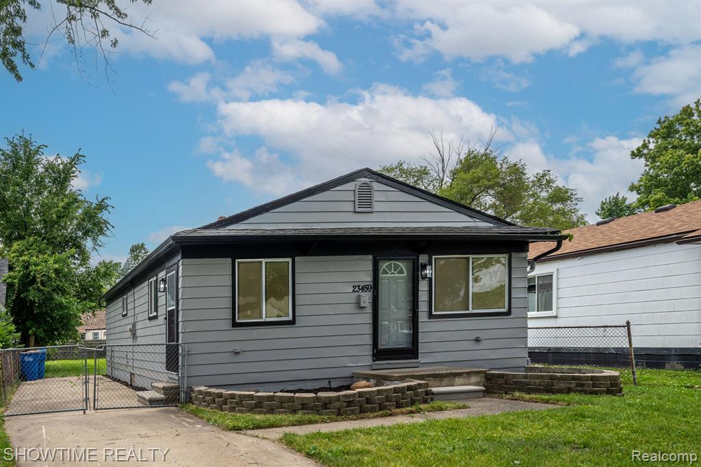 Wellington Ave, Warren, MI 48089