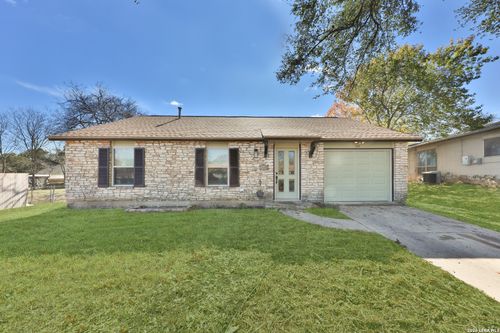 308 Mountain Shadows St, Live Oak, TX, 78233-2806 | Card Image