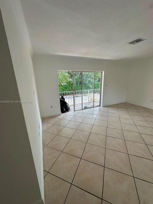 207w-8601 Sw 94th St, Miami, FL, 33156-7382 | Card Image
