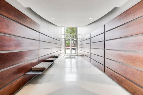 apt-503-1100 W Montrose Ave, Chicago, IL, 60613-5525 | Card Image