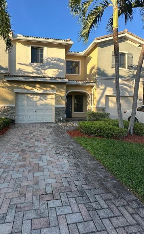 317-317 Ne 194th Ln, Miami, FL, 33179-3991 | Card Image