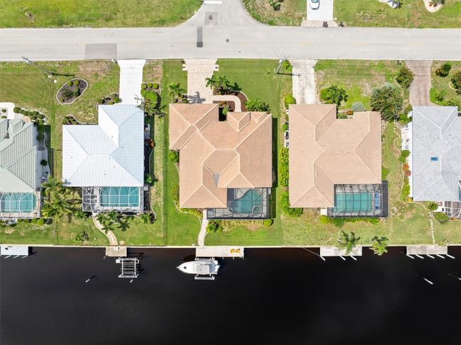 2224 Via Veneto Dr, House other with 3 bedrooms, 2 bathrooms and null parking in PUNTA GORDA FL | Image 51