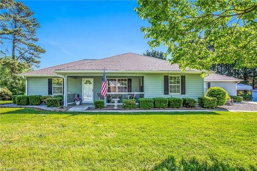 1301 Micol Ln, Kernersville, NC, 27284-3407 | Card Image