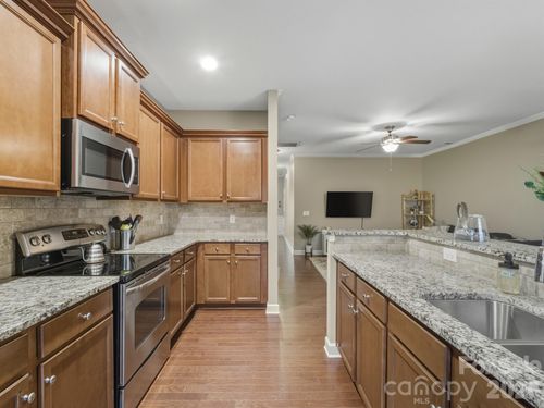 4648 Craigmoss Ln, Charlotte, NC, 28278-6673 | Card Image