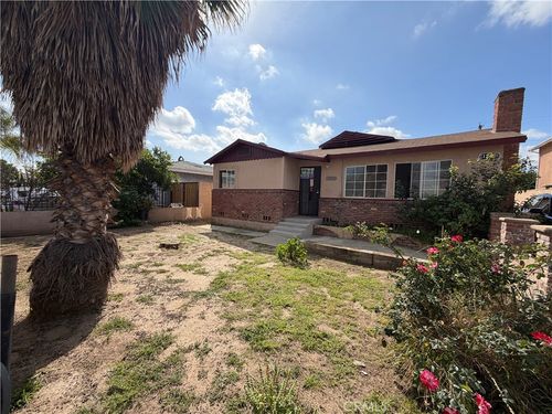 1242 D St, Corona, CA, 92882-1814 | Card Image