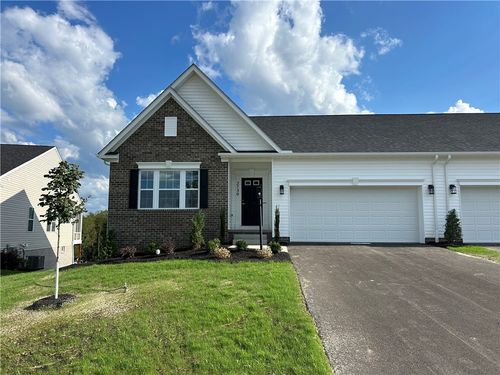 2730 Marra Dr, Gibsonia, PA, 15044-8541 | Card Image