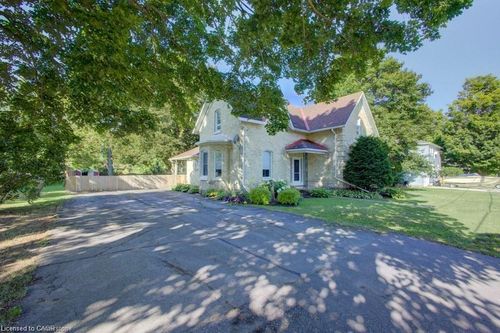 34 Queen St, Brussels, ON, N0G1H0 | Card Image