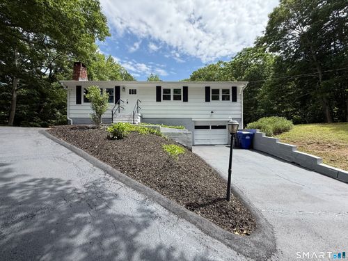 41 Piscitello Dr, Branford, CT, 06405-2413 | Card Image