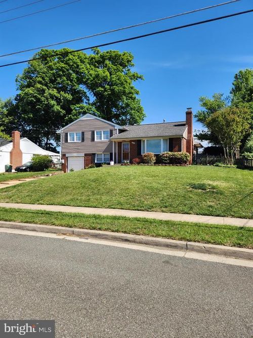 7108 Lanier St, ANNANDALE, VA, 22003-5809 | Card Image