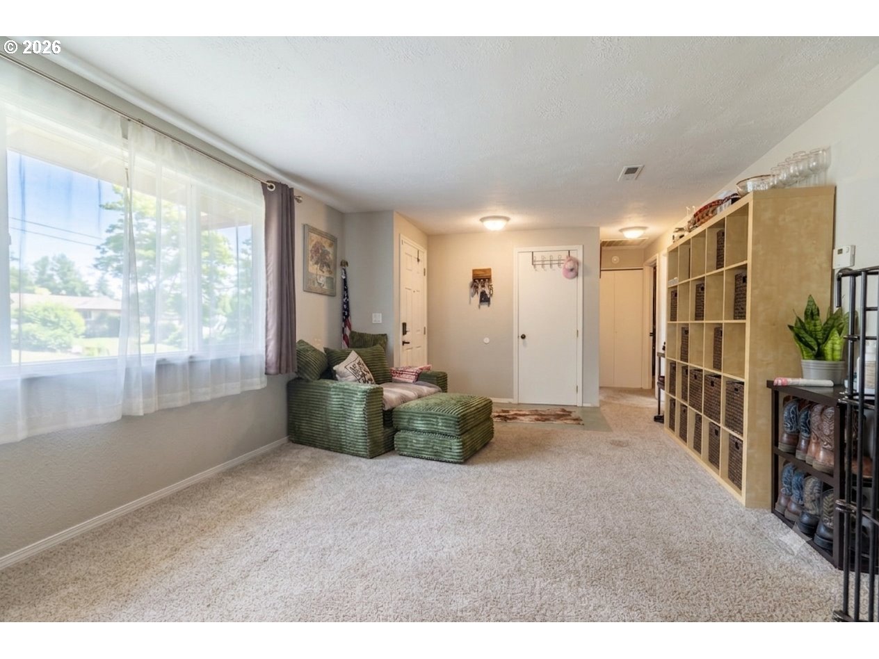Residential in Amity 4