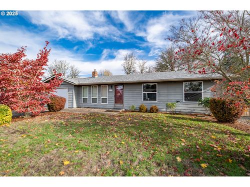 695 S 16th St, Lebanon, OR, 97355-1330 | Card Image