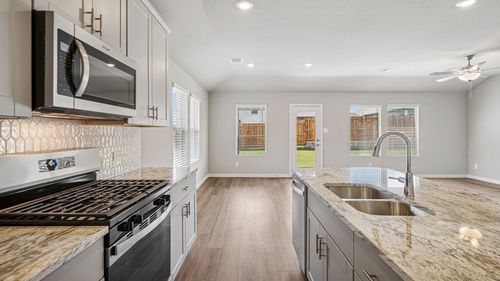 2120 Rannoch St, Sherman, TX, 75092-1211 | Card Image