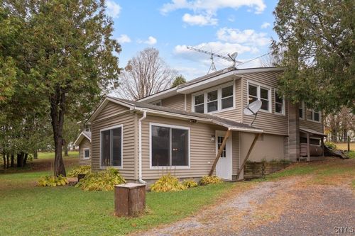 511 Millers Mills Rd, West Winfield, NY, 13491-2616 | Card Image