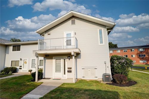 584 Eastbrooke Ln, Rochester, NY, 14618-5229 | Card Image