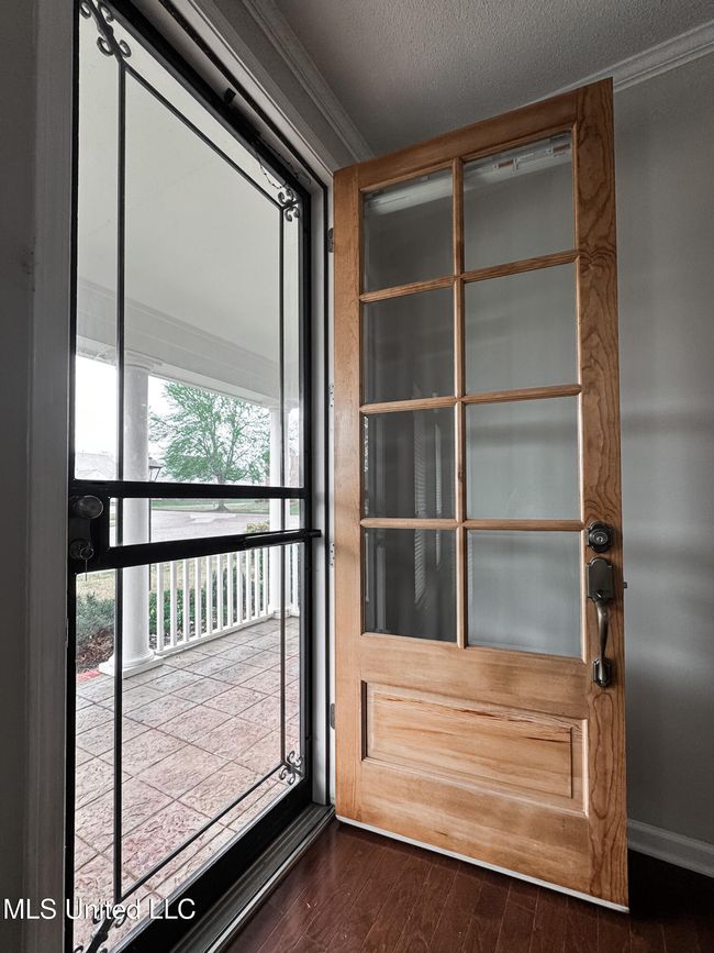 Front door | Image 13