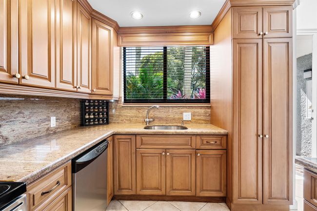 4234 Deste Ct, Condo with 3 bedrooms, 3 bathrooms and null parking in Lake Worth FL | Image 7